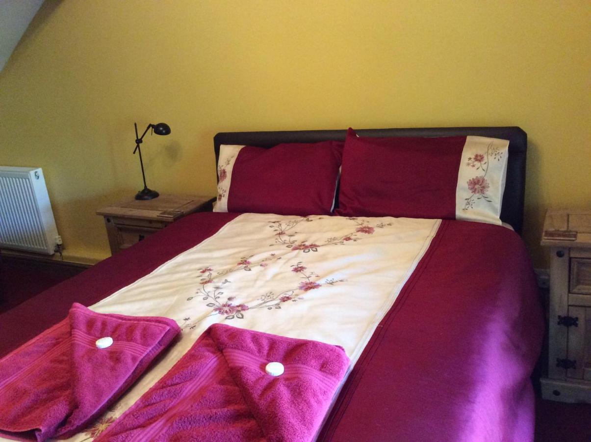 The Old Forge B&B Knockin Екстер'єр фото
