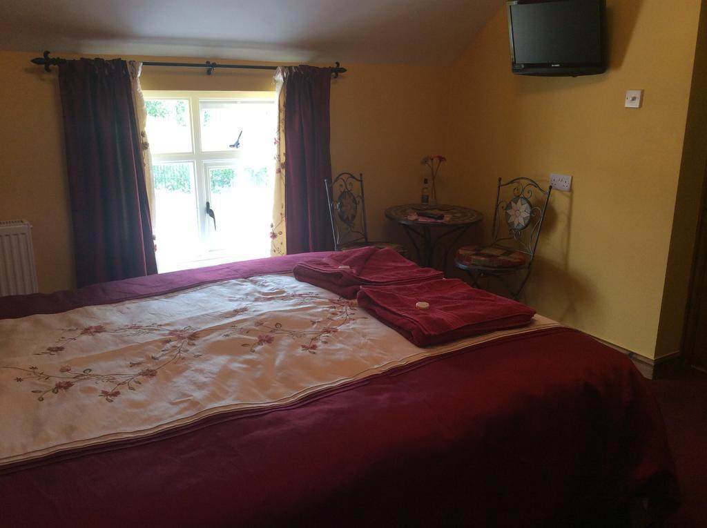 The Old Forge B&B Knockin Номер фото