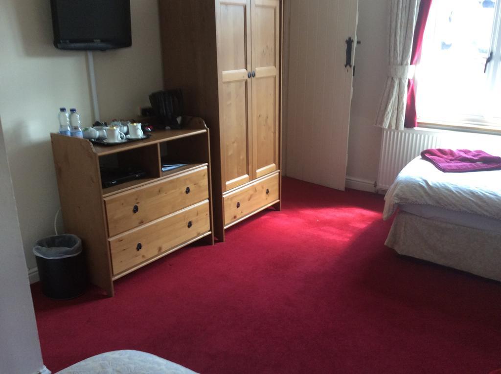 The Old Forge B&B Knockin Номер фото