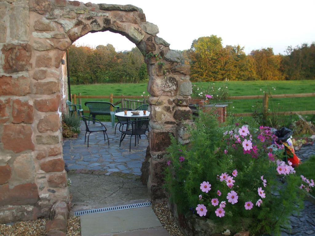 The Old Forge B&B Knockin Екстер'єр фото